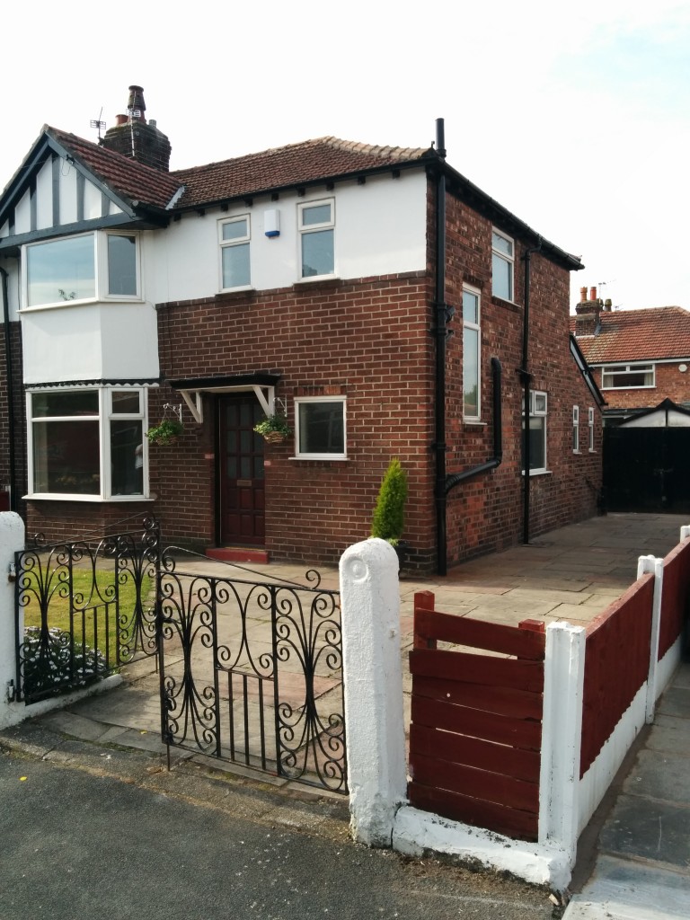 Spacious Semi Detached Property for Rent in Altrincham The Online