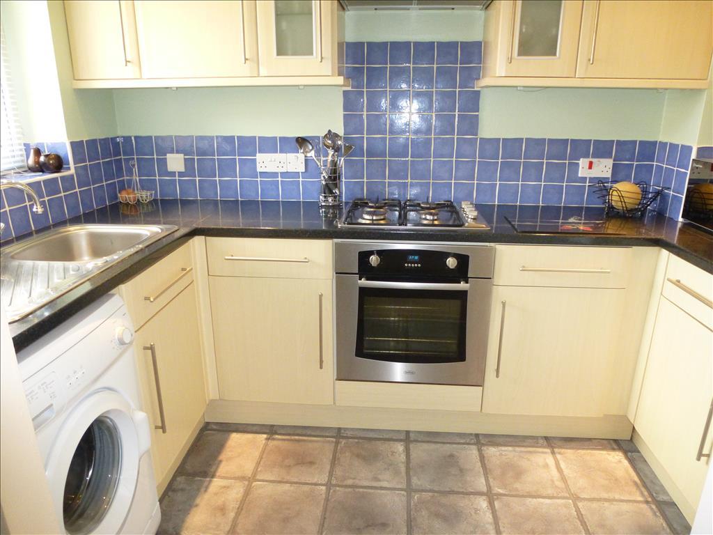 Executive 2 Bed Home with Garage, Great Location in Yeovil The Online
