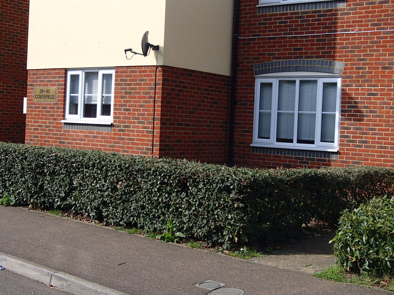 Two Bedroom Modern Pristine Apartment in Gravesend - The Online Letting Agents Ltd