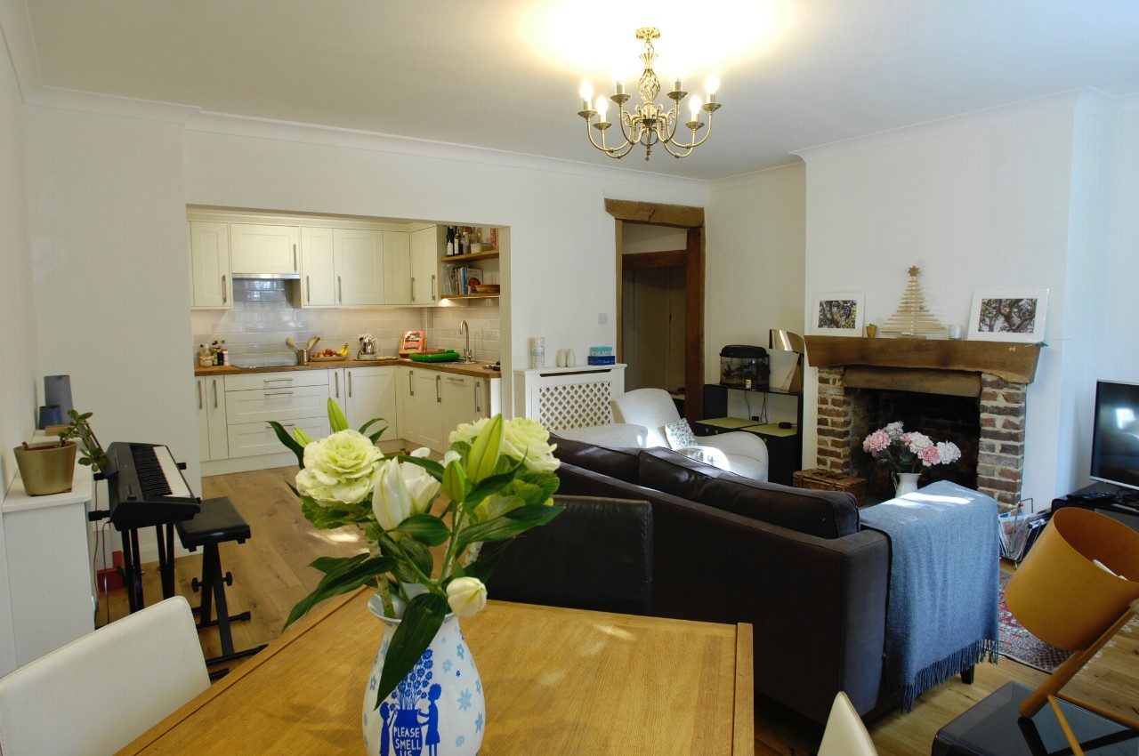 Beautiful 2 Bedroom Flat to Rent in Village area of Tunbridge Wells