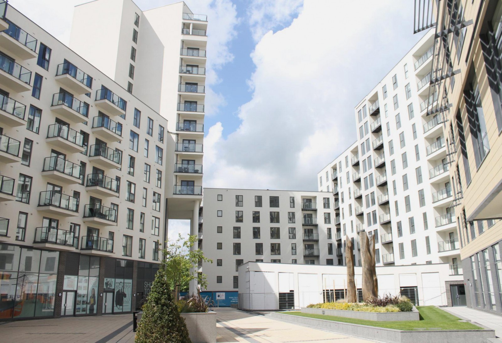 Modern 2 Bedroom Apartment to Rent in Woking The Online Letting