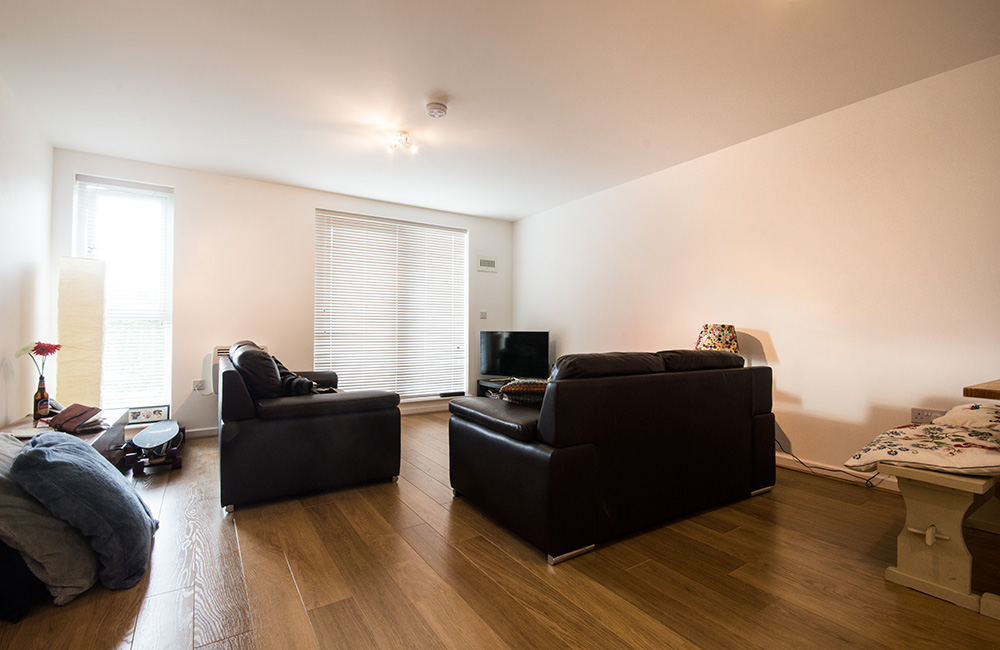 Modern 2 Bedroom Apartment to Rent in Woking The Online Letting
