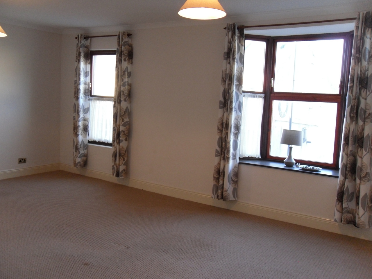 Large Two Bedroom Flat To Let in Wingate The Online Letting Agents Ltd
