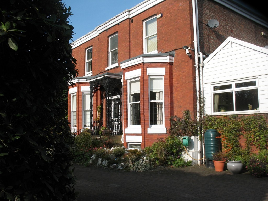 Studio Apartment to Let in Stretford, Manchester The Online Letting
