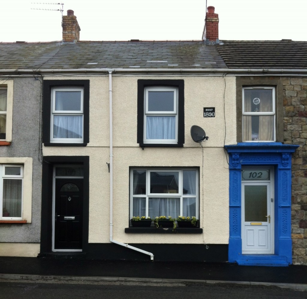 Recently Refurbished 3 Bed Character House in Upper Brynamman