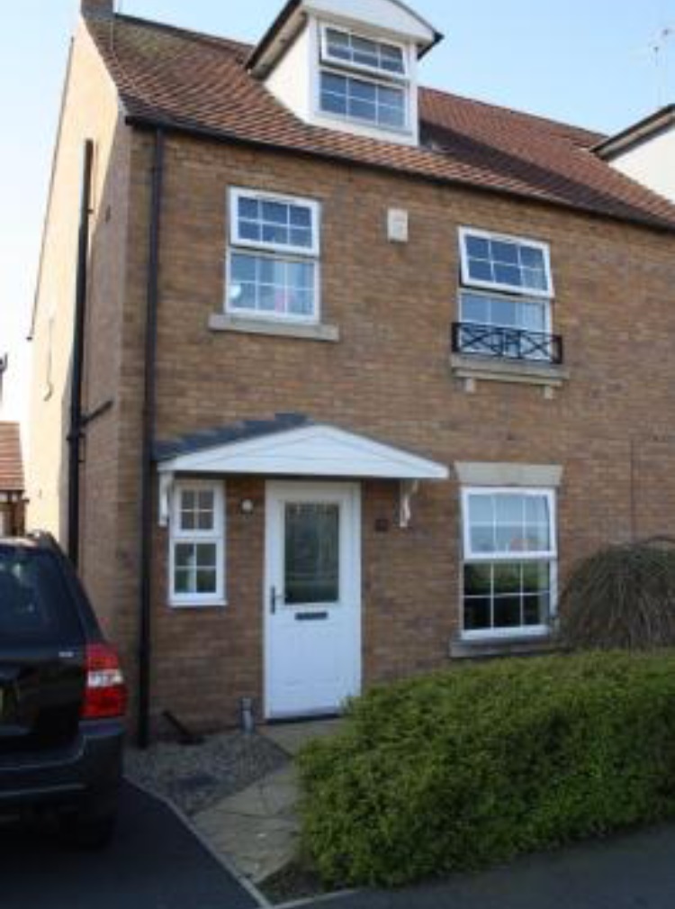 Bed House With Garage To Rent Bed House With Garage To Rent
