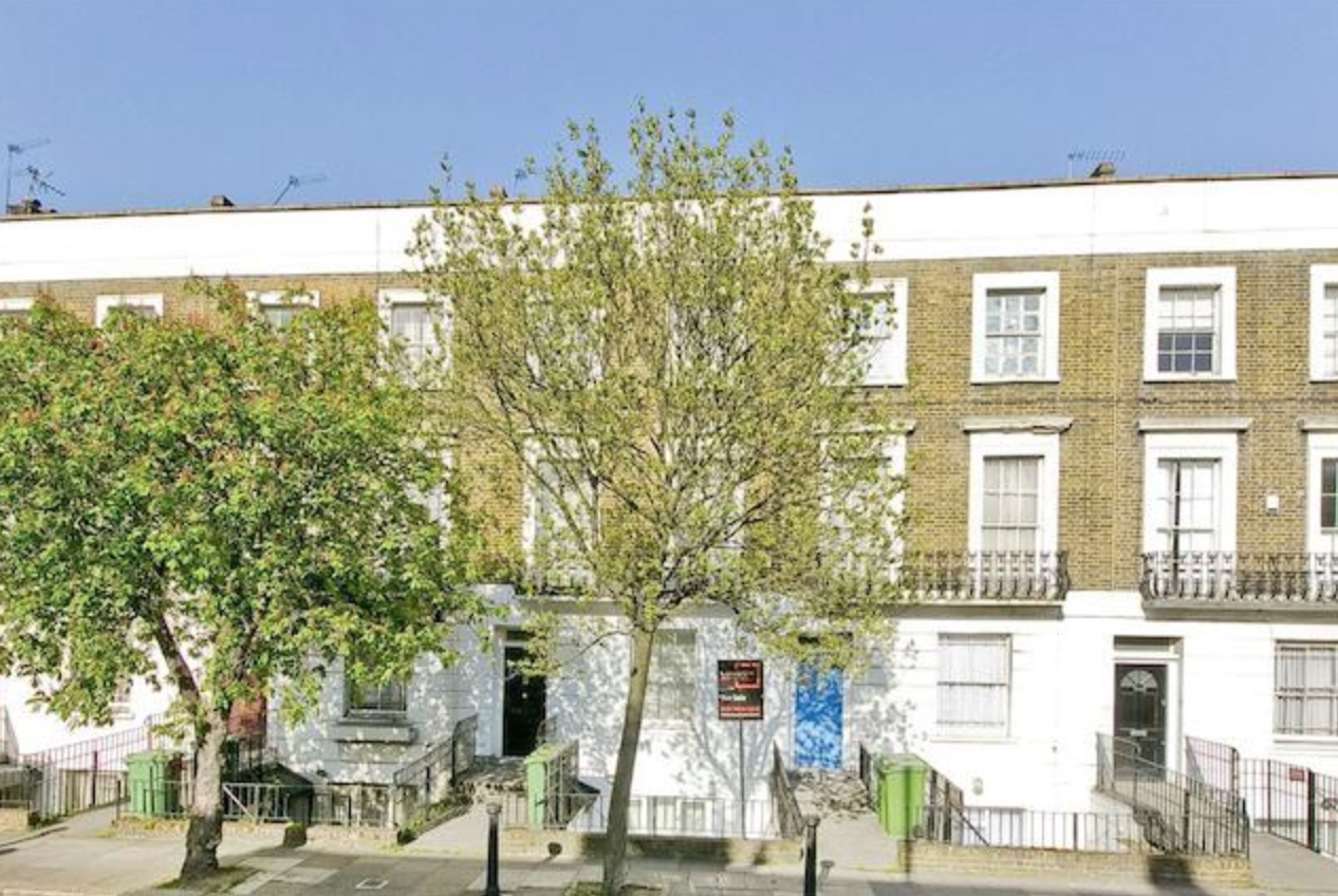 4 Bedroom Property in Camden with Private Garden, Newly Decorated, Near