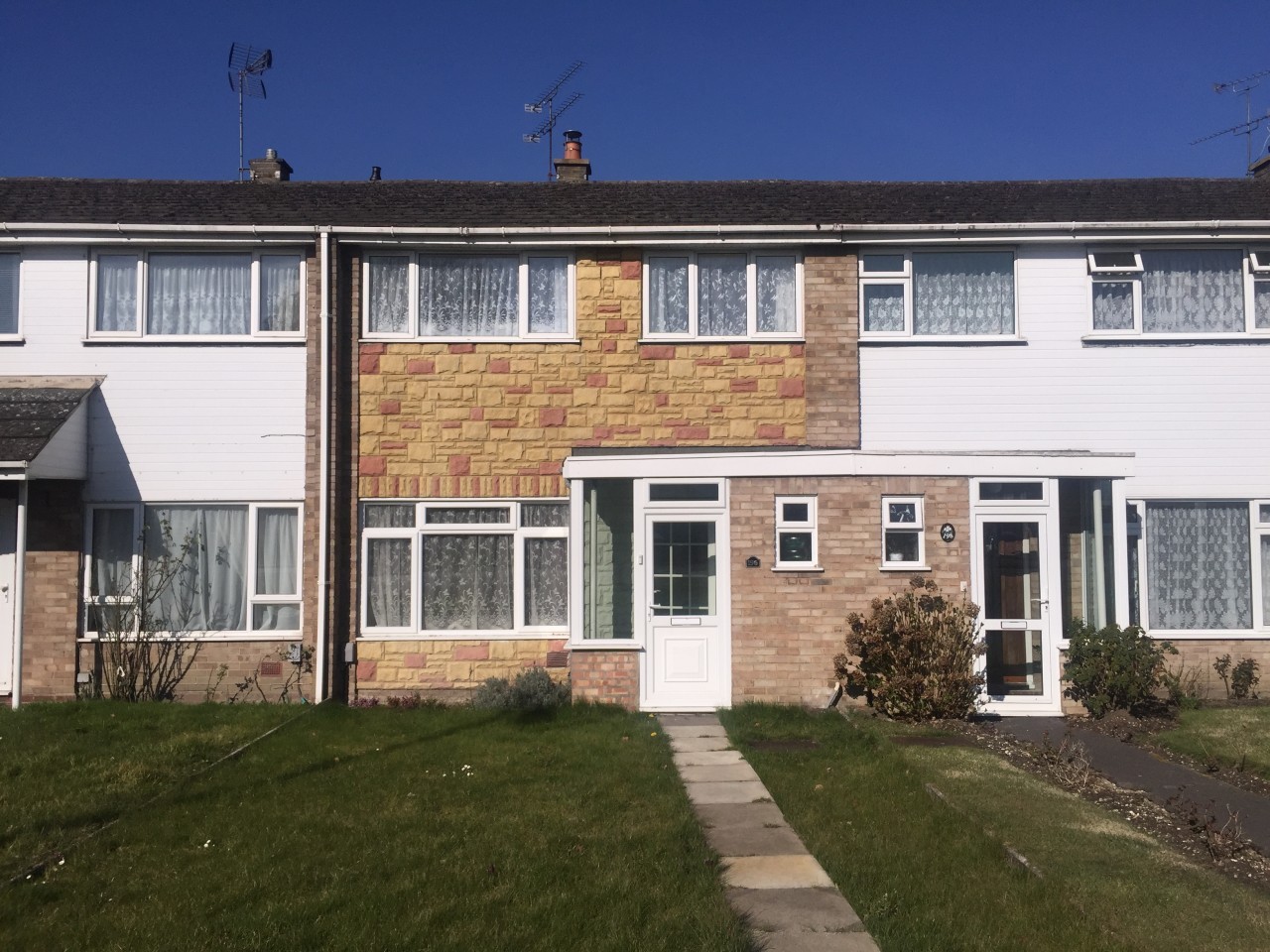 Well Presented 3 Bedroom Family Home in Farnborough The Online