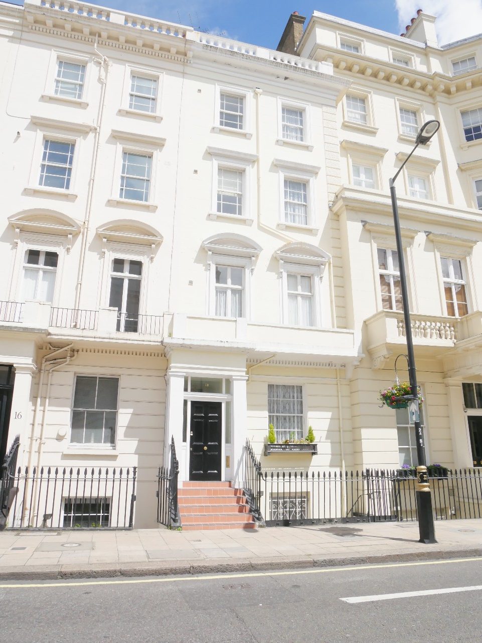 Beautiful Large One Bedroom Flat in Victoria The Online Letting Agents Ltd