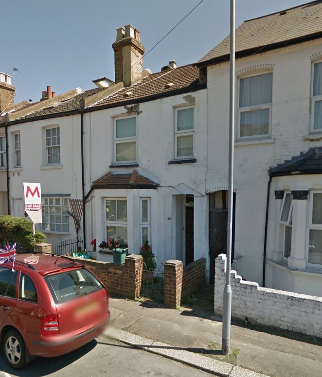 Bright and Spacious 3 Bedroom House To Let in Central Location in