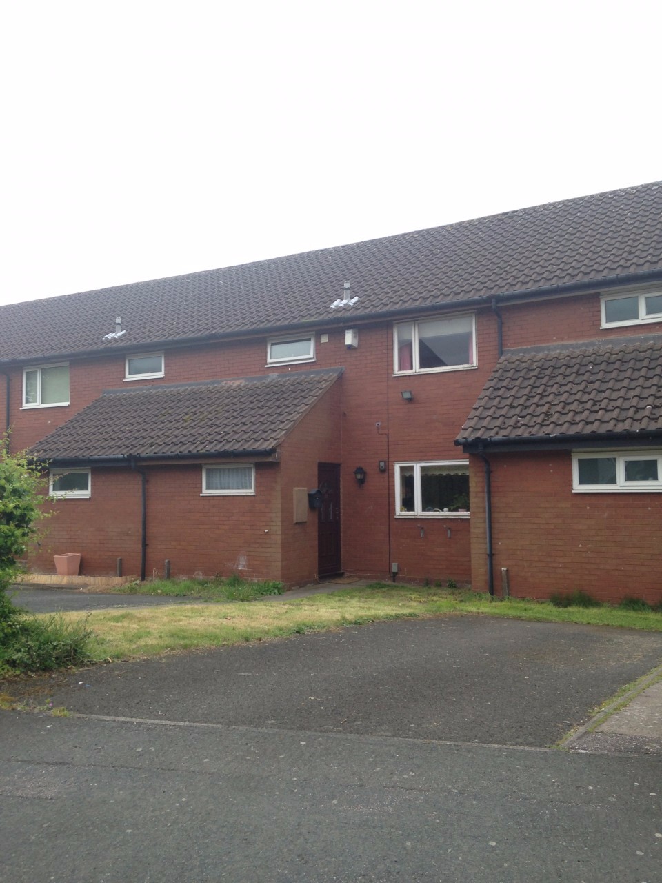 3 Bedroom Terrace House To Let in Wilnecote, Tamworth The Online