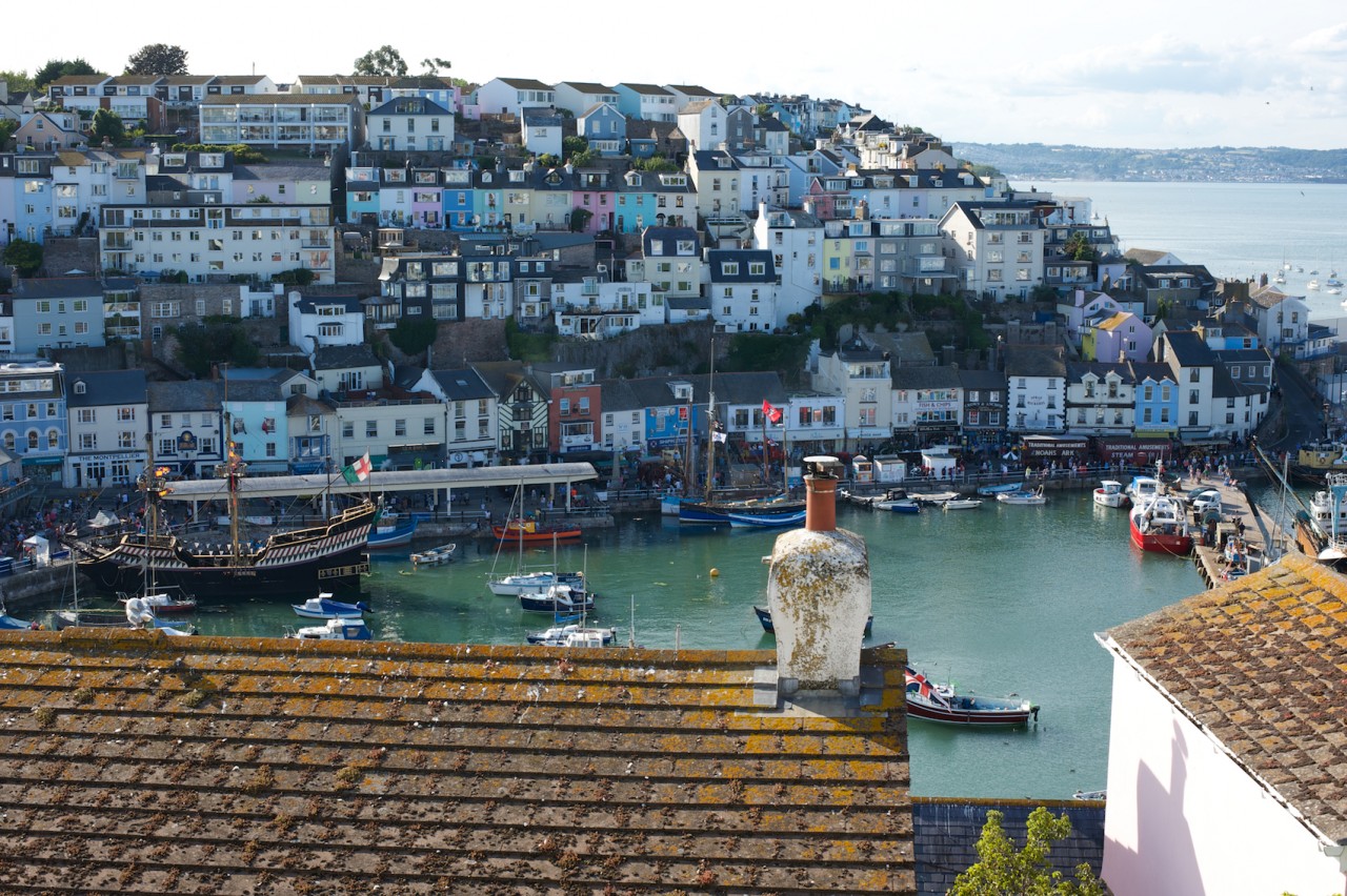 2 Bed Fisherman's Terraced Cottage To Let in Brixham with Stunning