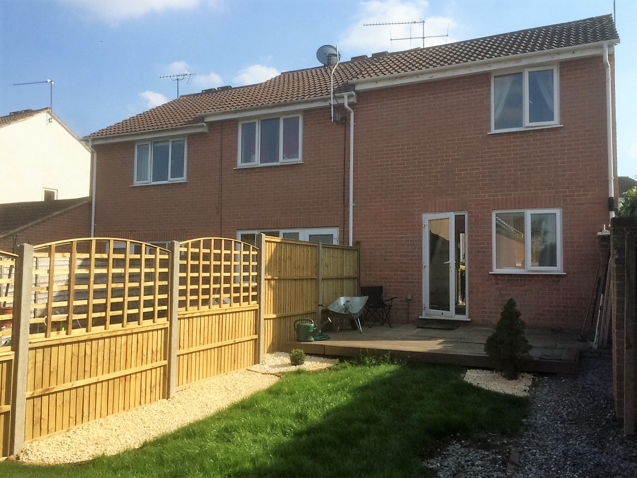 One Bedroom House to let in Woosehill Recently Refurbished to a High
