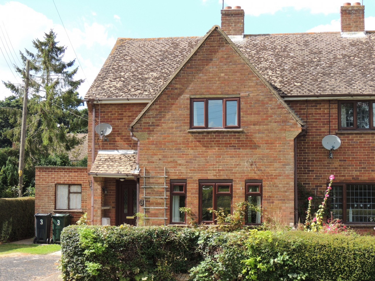 3 Bedroom SemiDetached House To Let in Beautiful Smarden (Kent) The