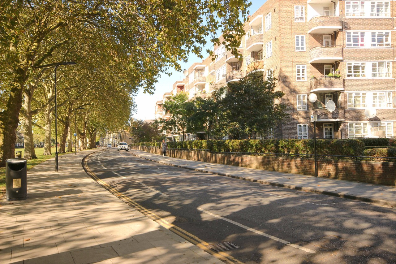 Three Double Bedroom Flat To Let in Hackney with Stunning Parkside