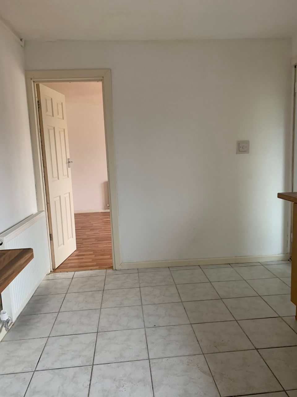 4 Bedroom Semi Detached property Merry Hill, Wolverhampton The Online Letting Agents Ltd