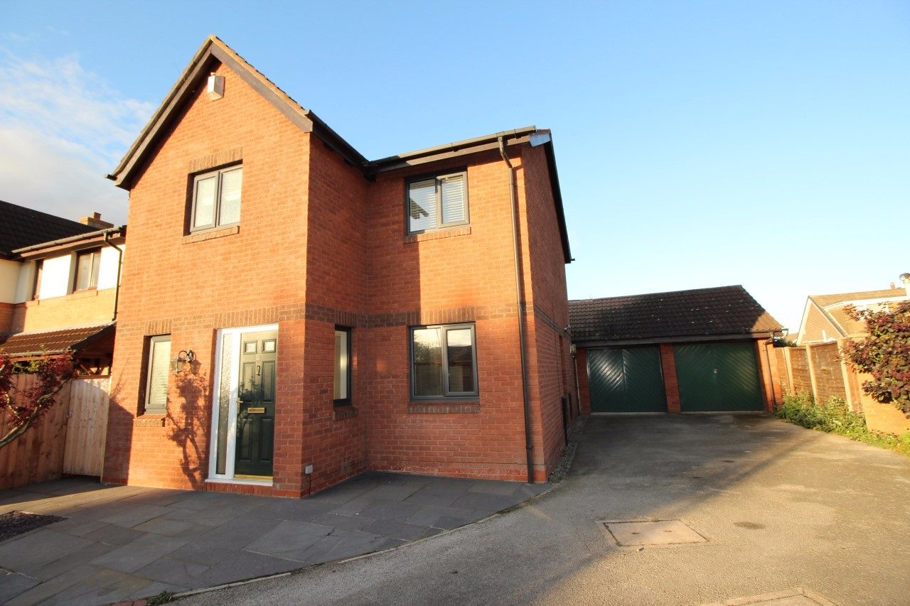 Modern Three Bedroom Detached House in Newton, Preston The Online