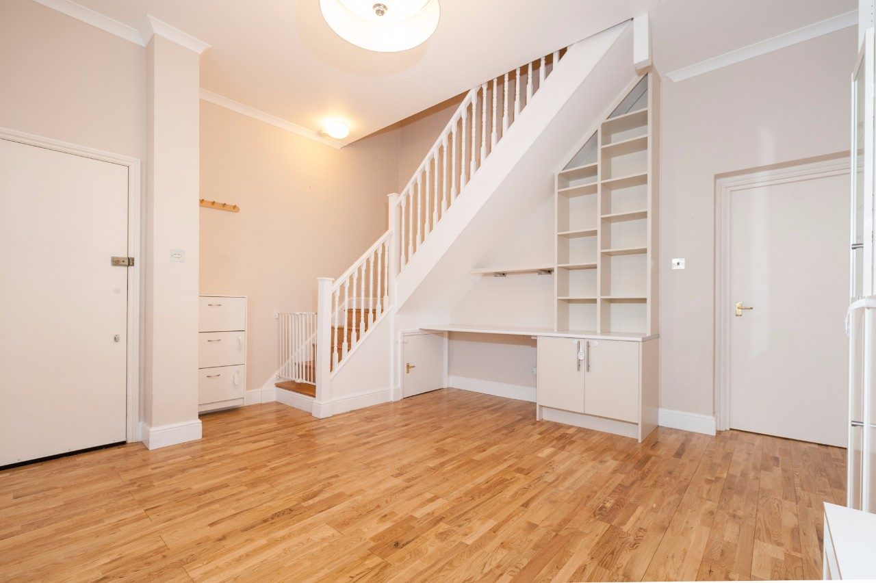 A Spacious Two Bed Semi Detached House with Parking to Rent in Hanwell