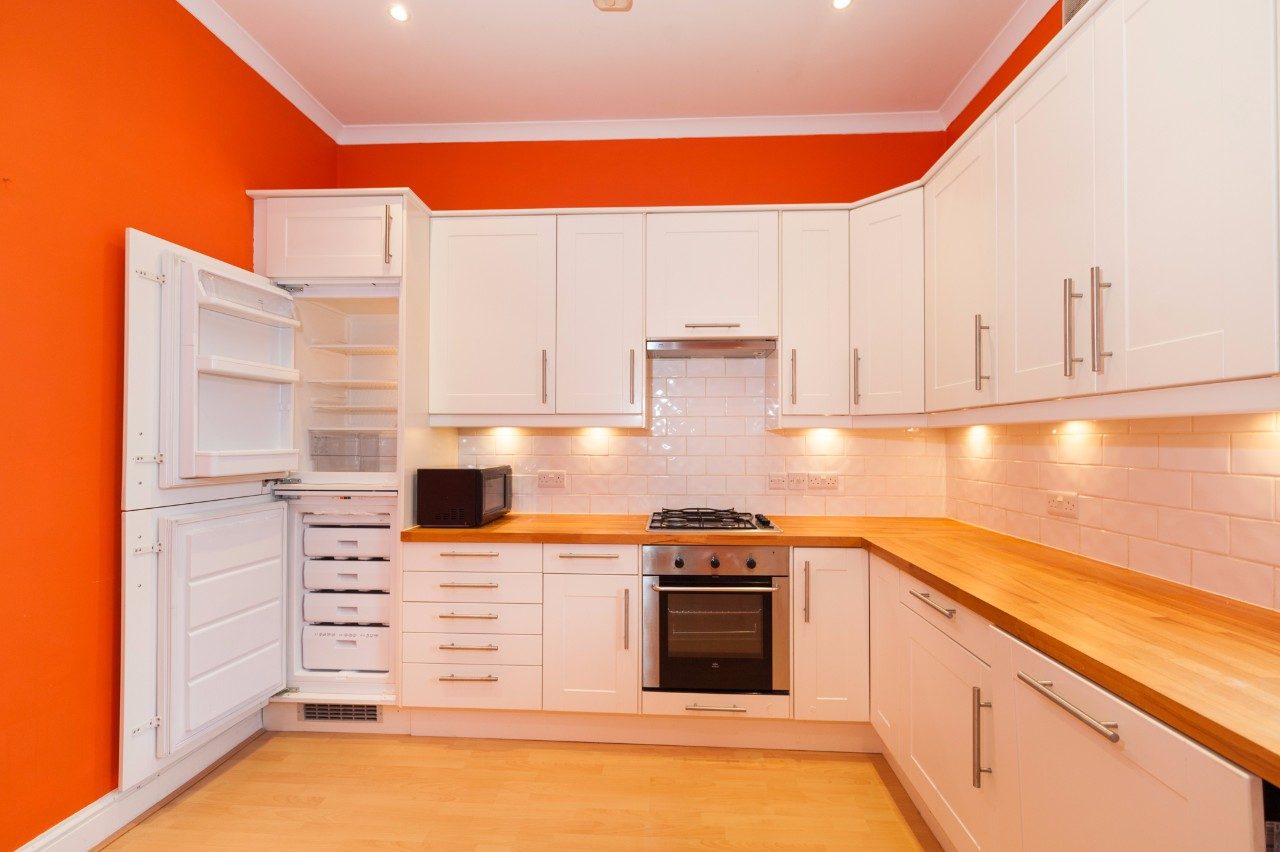 A Spacious Two Bed Semi Detached House with Parking to Rent in Hanwell