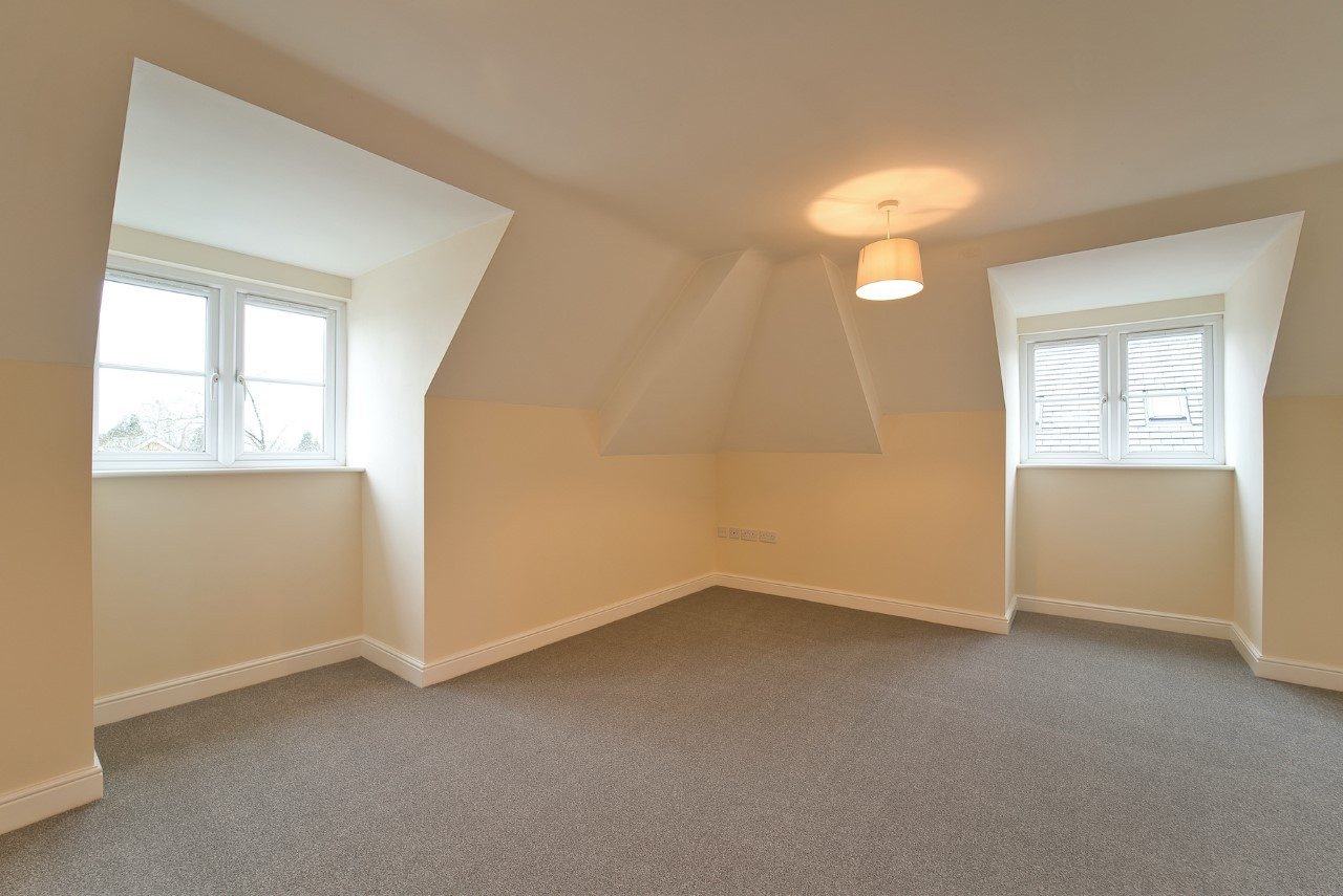 Spacious 2 Bed Apartment to Rent in Worcester The Online Letting
