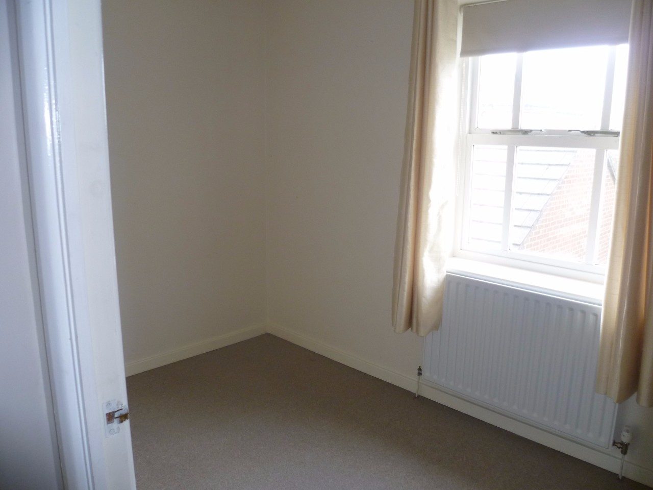 2 Bedroom Semi Detached House with Garage to Rent in Whitwick The