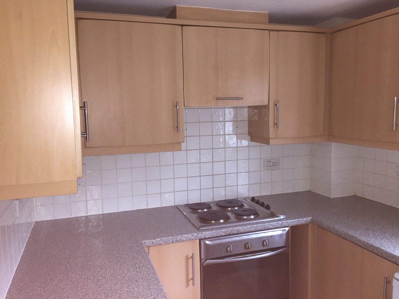 Kitchen Tiles High Wycombe spacious 2 bedroom flat to rent in high wycombe - the online Kitchen Tiles High Wycombe spacious 2 bedroom flat to rent in high wycombe - the online