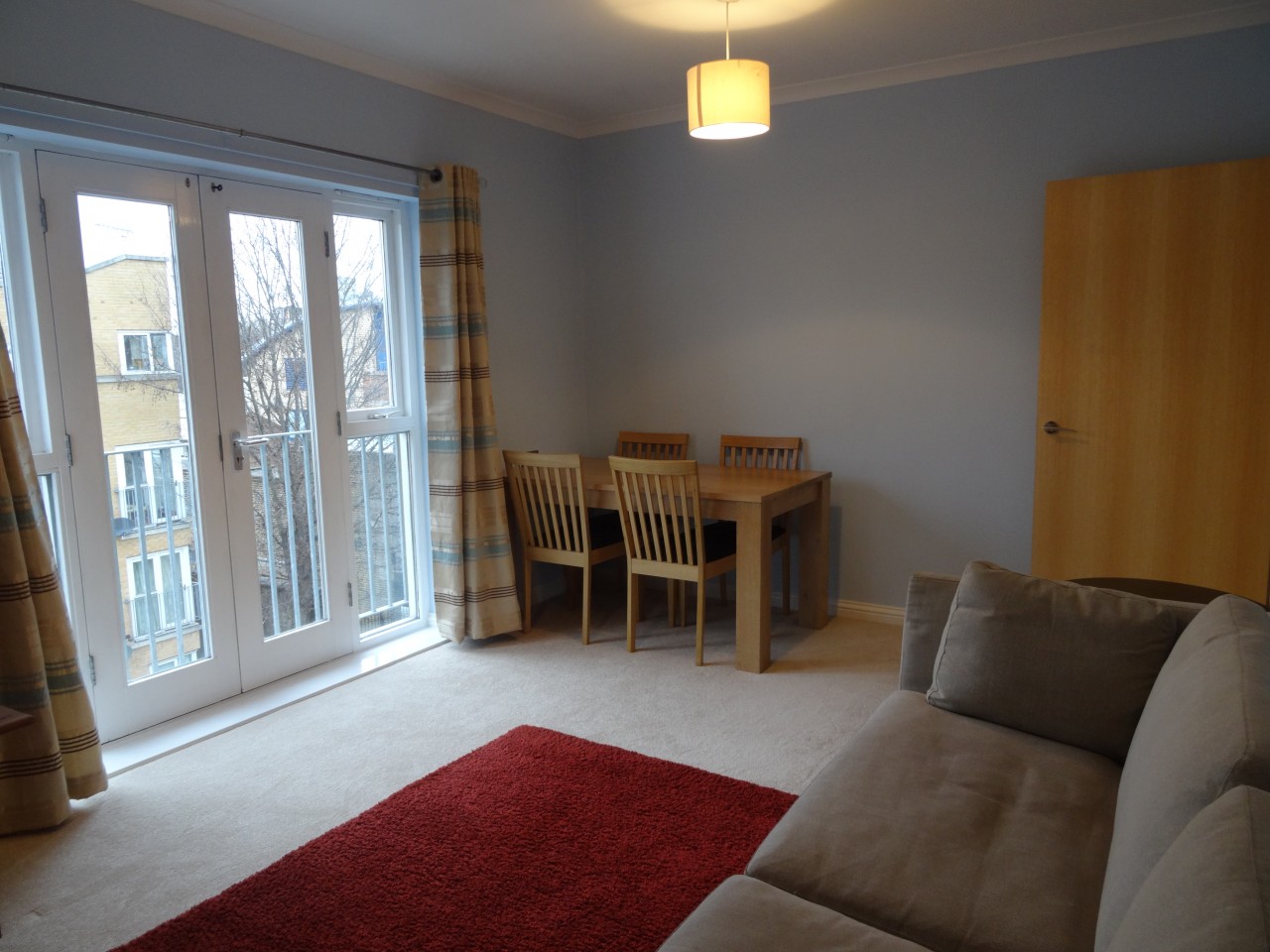 Bright and Spacious 2 Bed Flat to Rent in Hackney Wick The Online