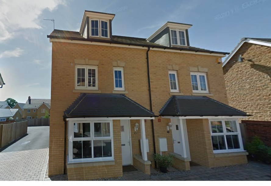 4 Bedroom SemiDetached to Rent, Oxley Park The Online Letting Agents Ltd