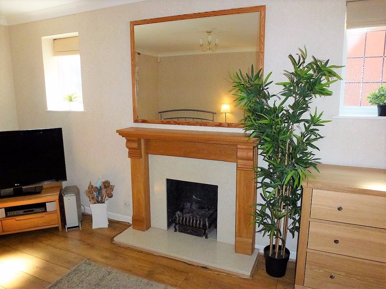 Double Room to Rent in Large Sunny Detached House in Alcester The