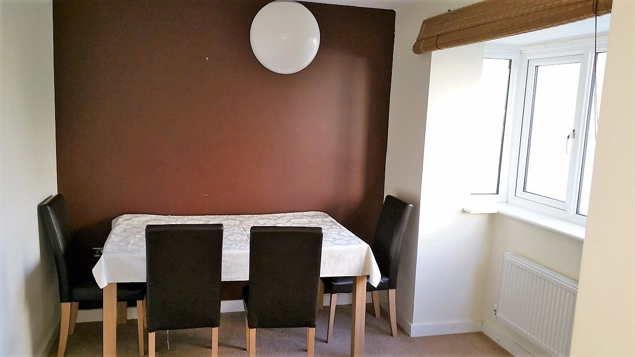 Beautiful 3 Bedroom House for Rent in Copper Quarter, Swansea The