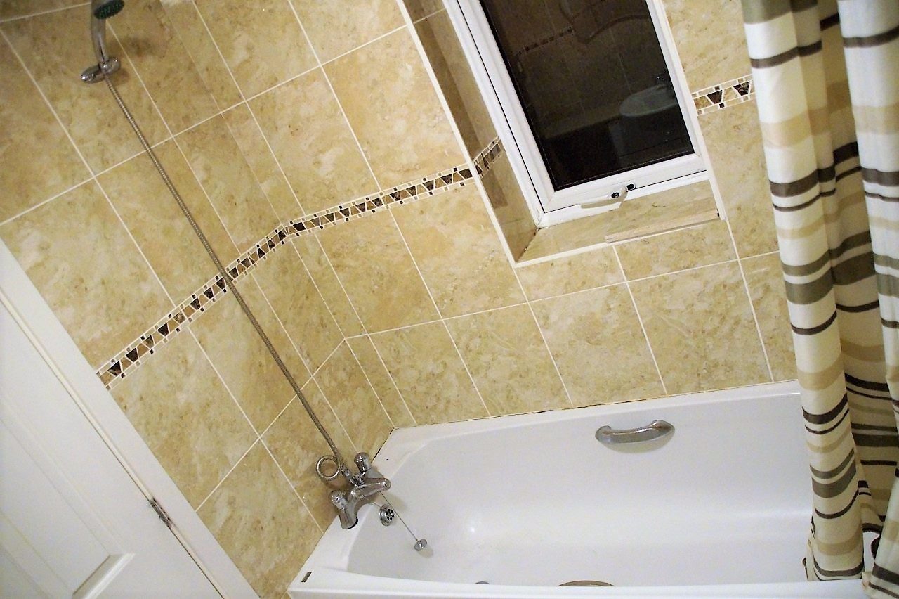 Beautiful 3 Bedroom House for Rent in Copper Quarter, Swansea The