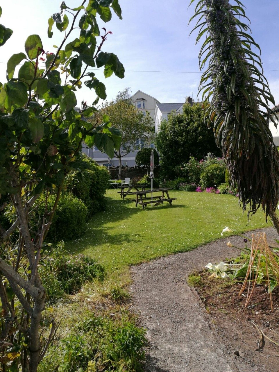 One Bed Flat Recently Renovated, Close to Paignton Town Centre The