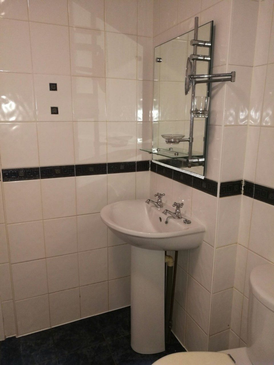 One Bed Flat Recently Renovated, Close to Paignton Town Centre The