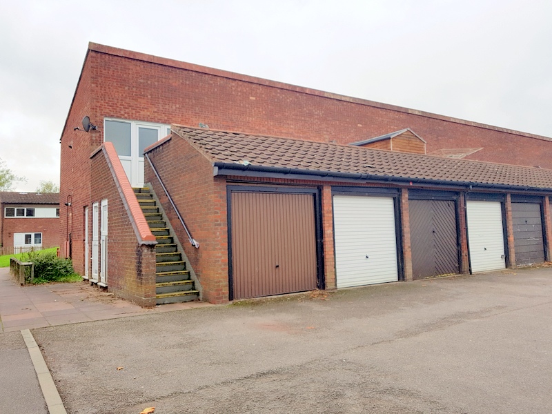 Spacious One Bedroom First Floor Apartment in Greenleys, Milton Keynes