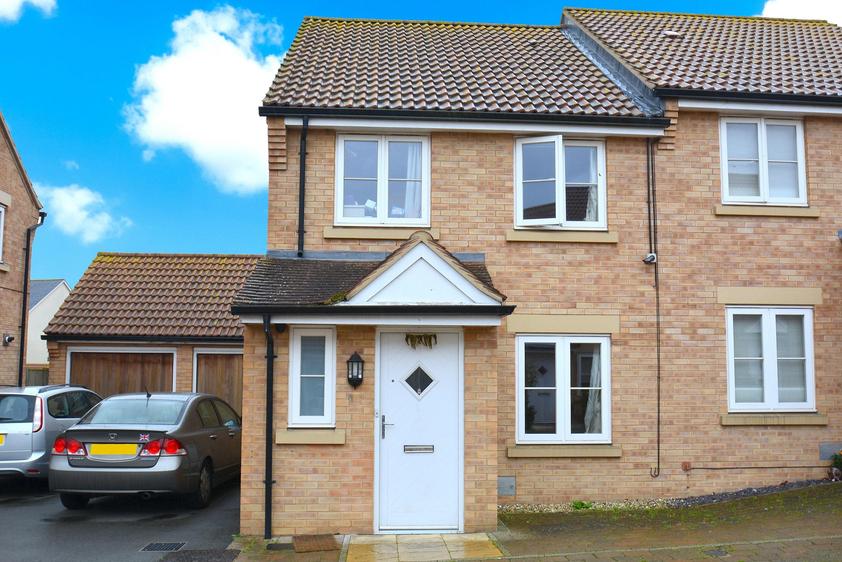 Three Bed Semi Detached House To Let in Milton Keynes The Online