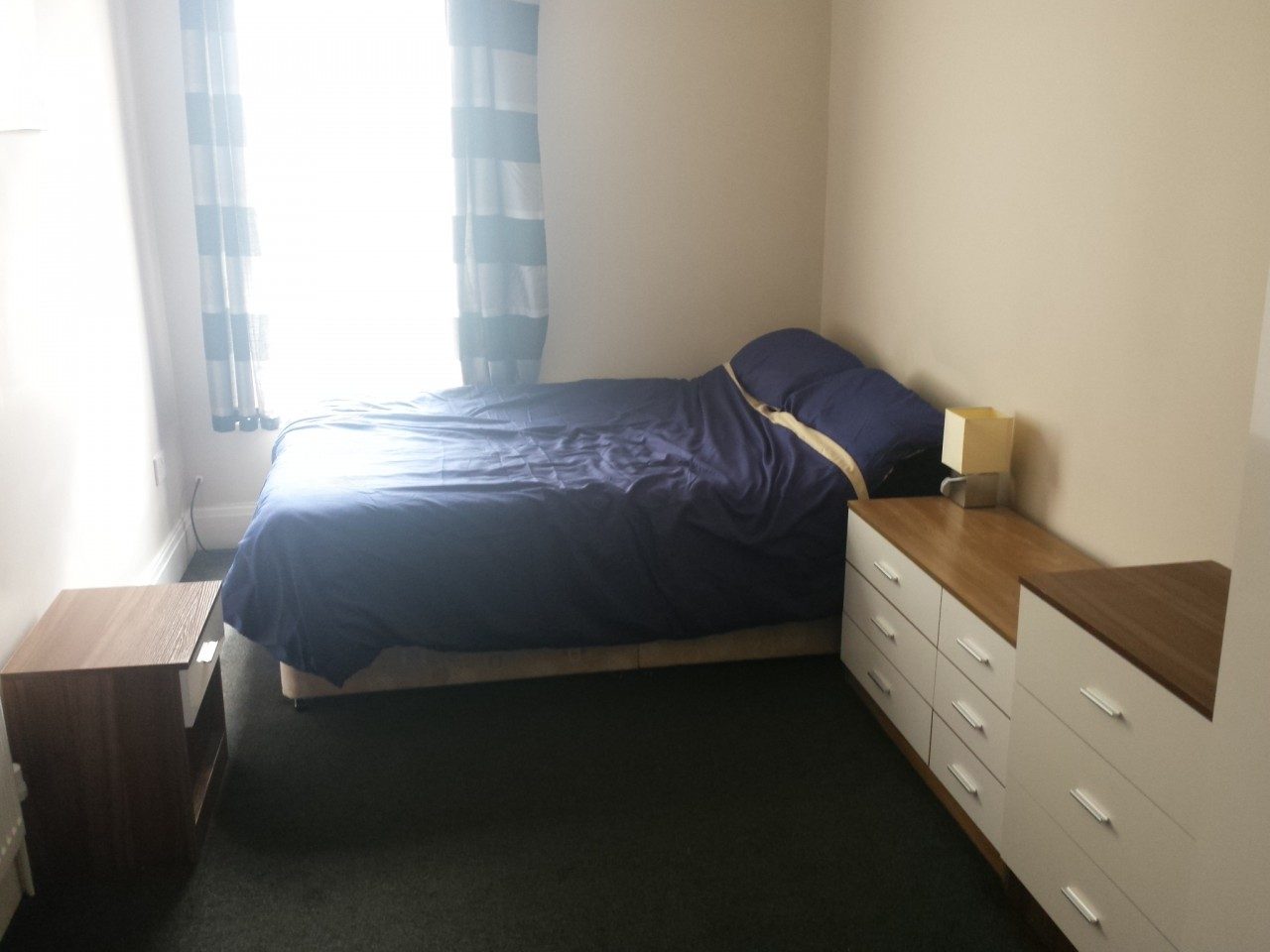 Fully Furnished Double Room To Let in Salford. Bills included! The