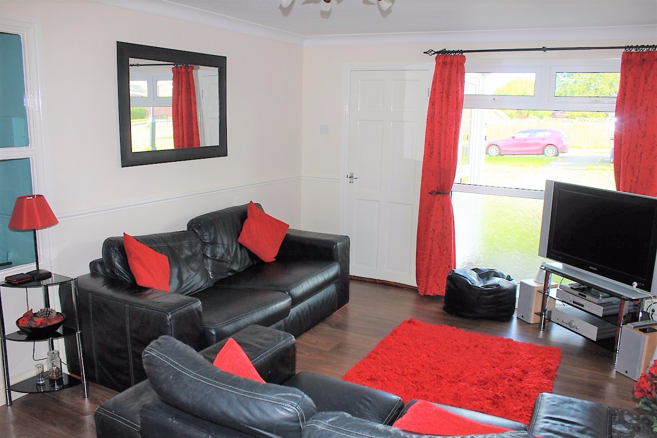 2 Bed Ground Floor Flat To Let in Kingston Park, Newcastle Upon Tyne