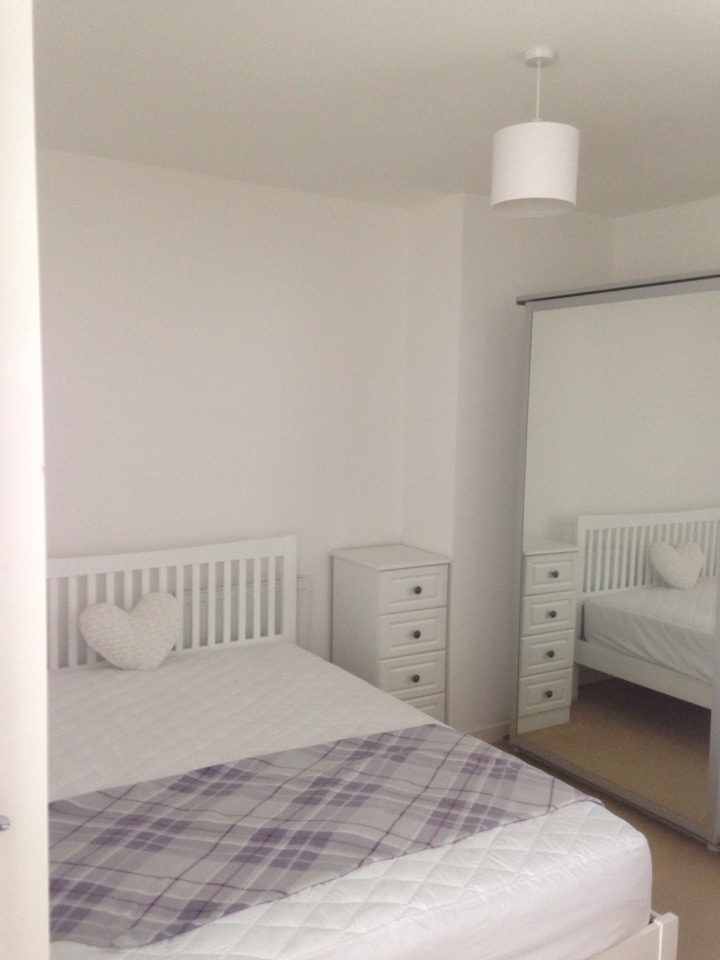 Light, Bright & Airy Modern Apartment with View of the Park to Rent in