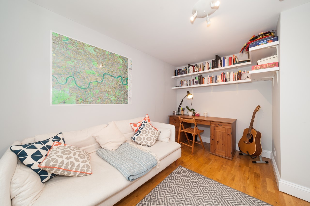 Stunning Central Brixton Apartment with Roof Terrace To Let The