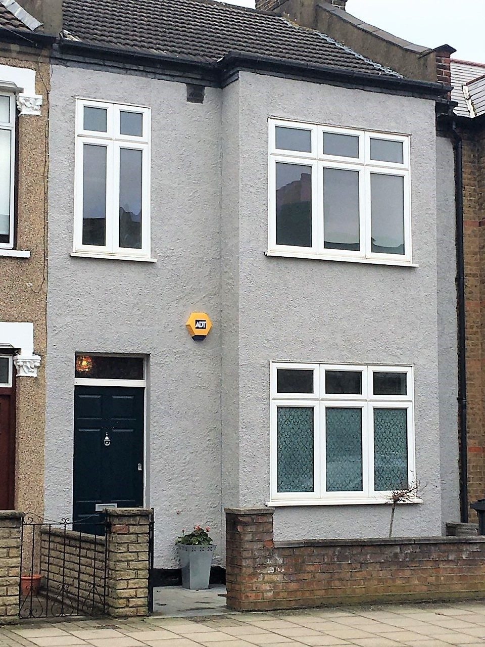 Lovely 3 Bedroom House To Let in Beckenham with Garden The Online