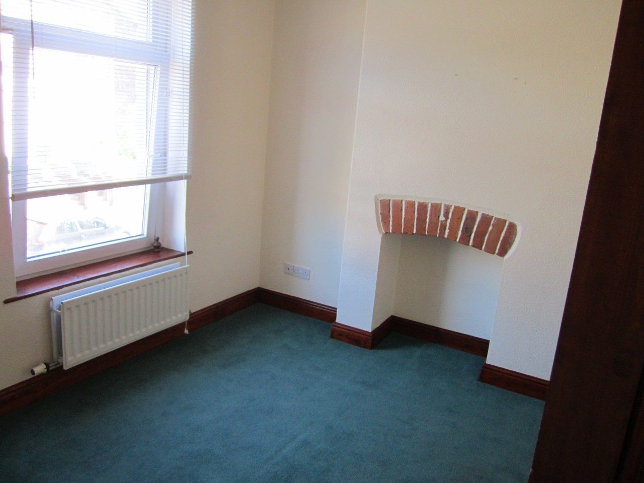 3 Bedroomed Terrace House To Let in Popular Location in Currock