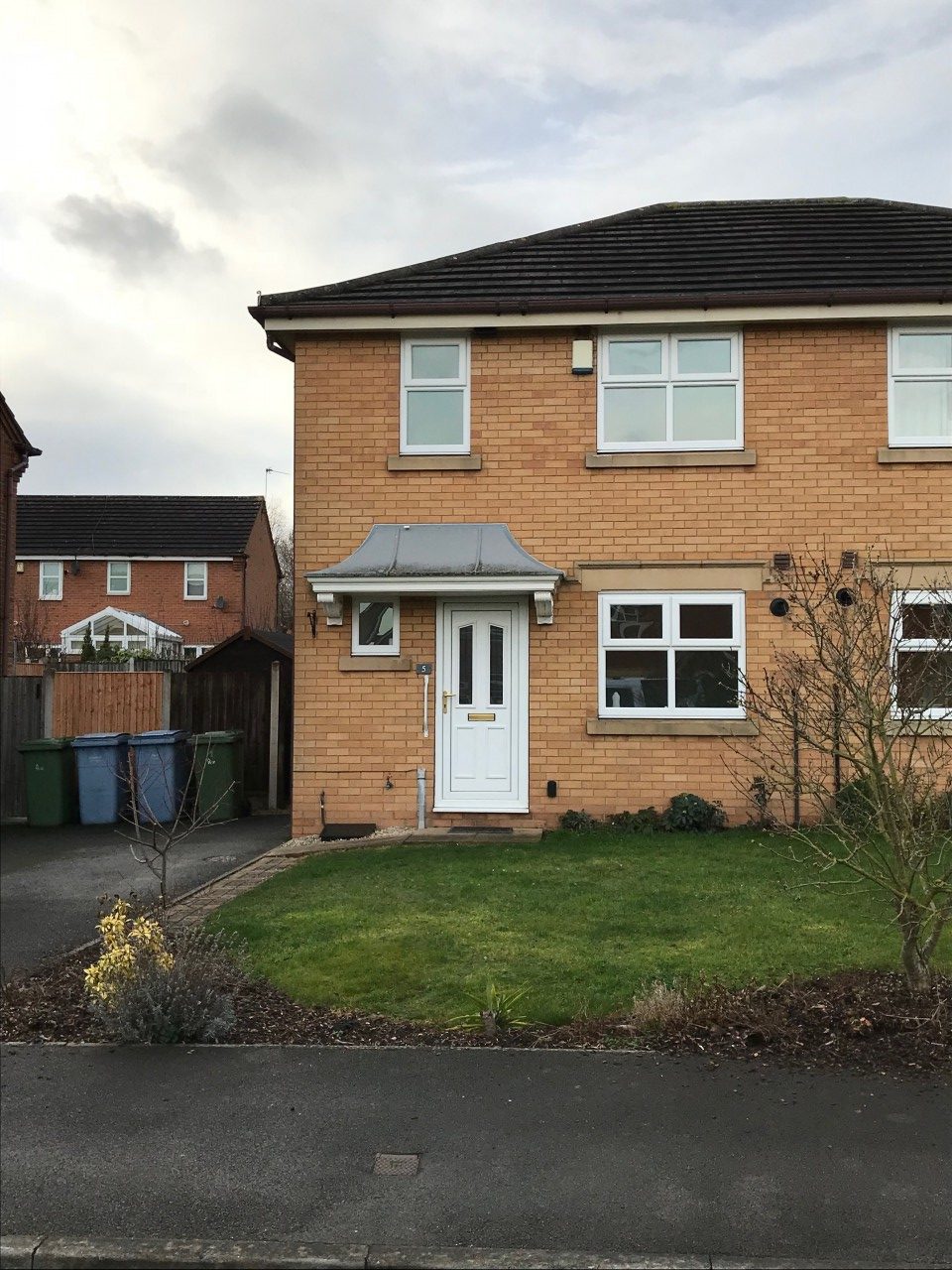 3 Bed SemiDetached To Let in Gateford, Worksop Newly Refurbished