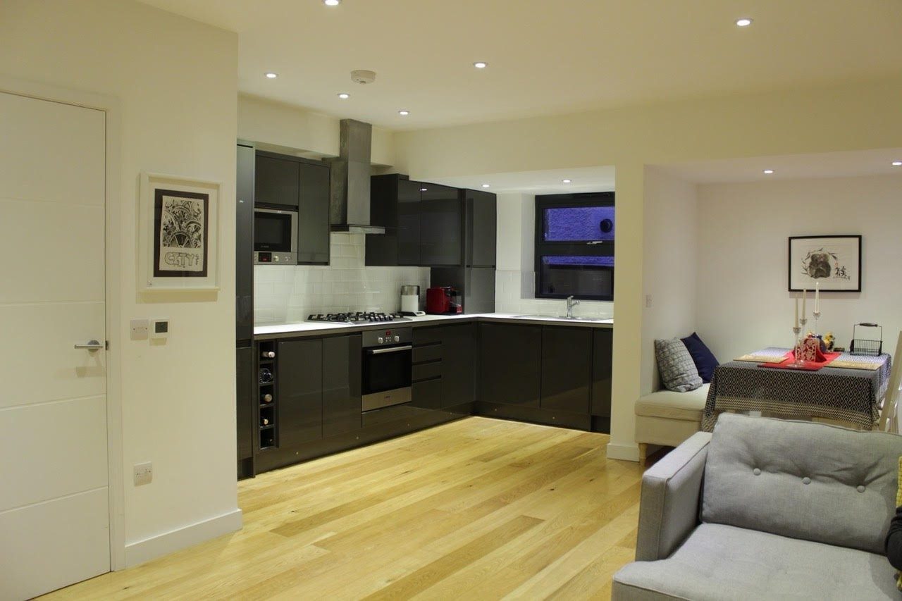 Modern Three Bedroom Flat with Private Garden for Rent in Mitcham The