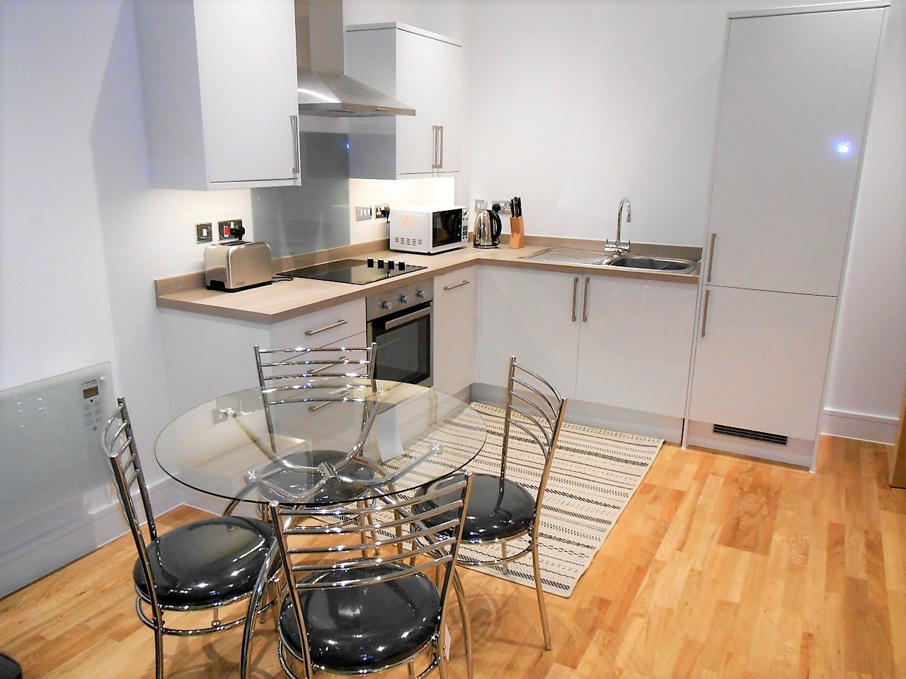 Luxury Executive One Bedroom Furnished Apartment to Let in Hook The
