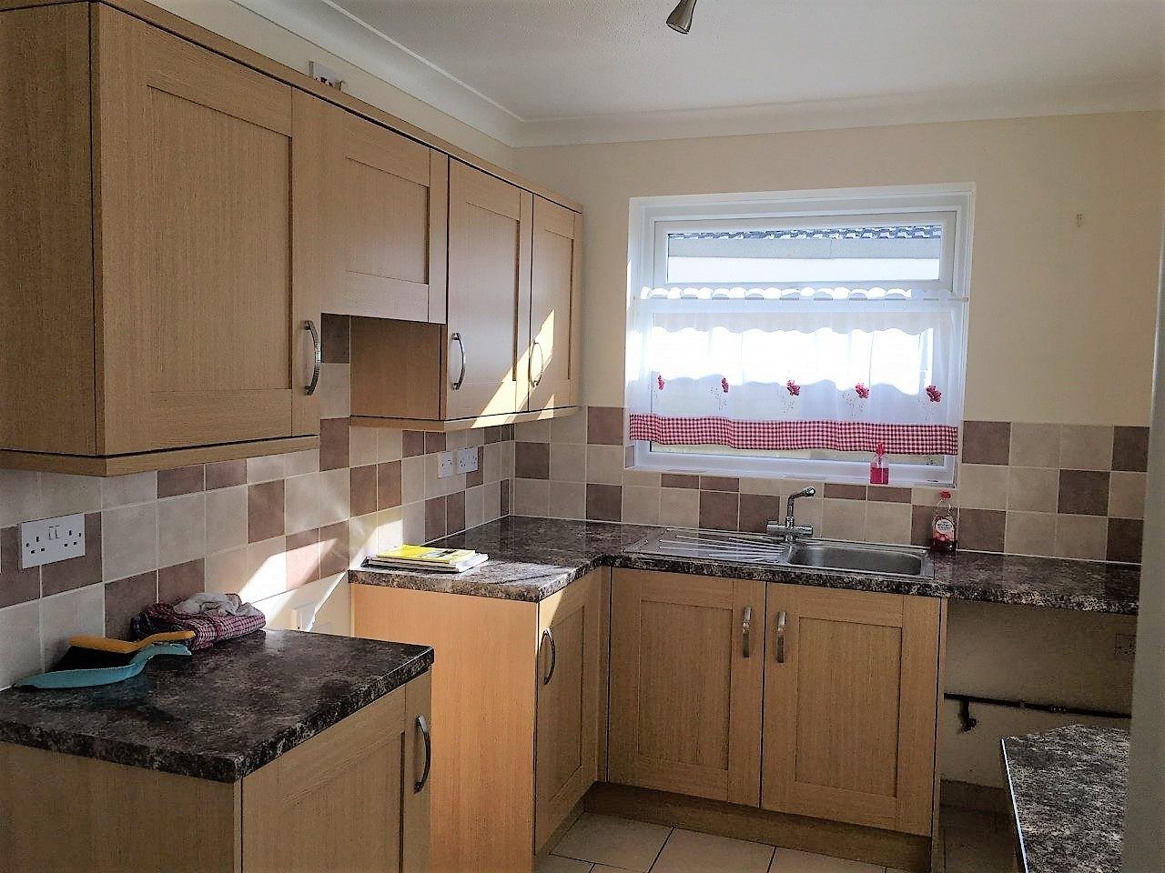 2 Bed Bungalow To Let in Dymchurch, Kent The Online Letting Agents Ltd