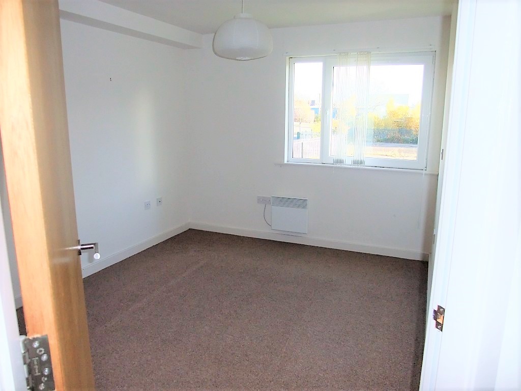 2 bed Flat to let in Wigan Prime Location. Close to Town/Rail/Bus