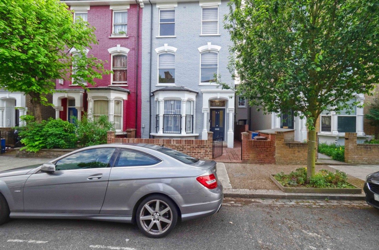 2/3 Bedroom Split Level Apartment in Finsbury Park The Online Letting