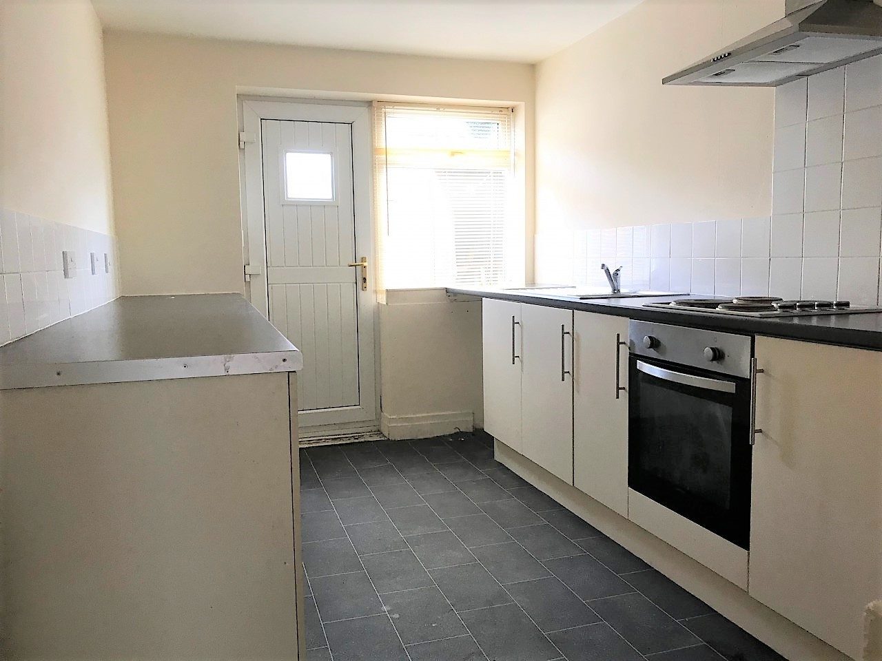 Room to swing several cats! Spacious Two Bedroom Terraced House To Let