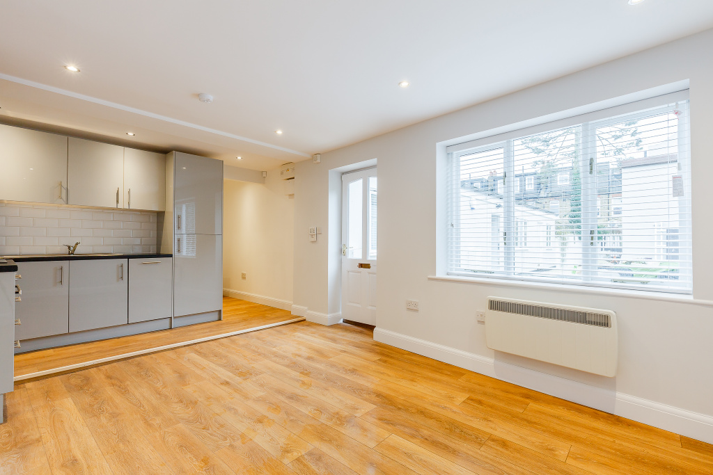 HighSpec studio mews property to rent in Twickenham The Online
