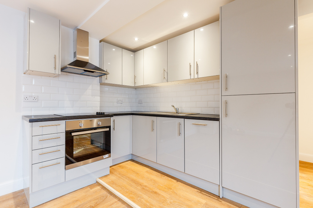 HighSpec studio mews property to rent in Twickenham The Online